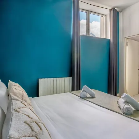 Sacre-Coeur Modern 4Bd With Sauna For 10 Guests!-2